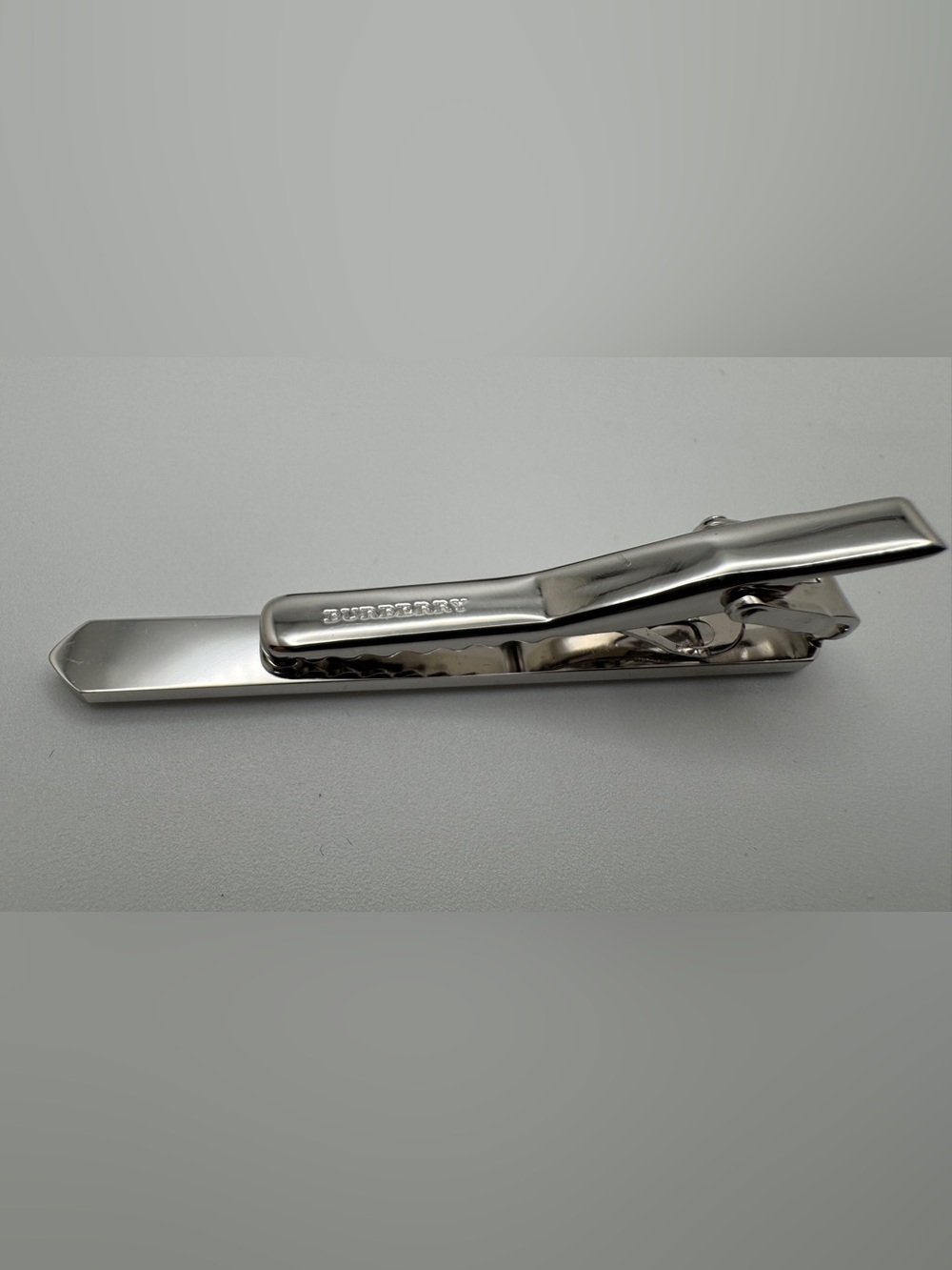 NWOT Burberry Silver and Black Striped Tie Clip - Picture 3 of 13